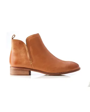 Douglas Boot Tan